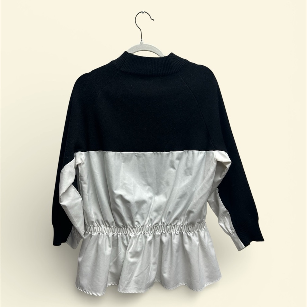 Elegant Black and White Women's Turtleneck Sweater - Picture 2 of 2